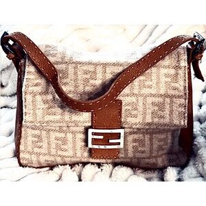 Beautiful Fendi Zucca Mama Baguette Leather Cashmere Sellaria Rare